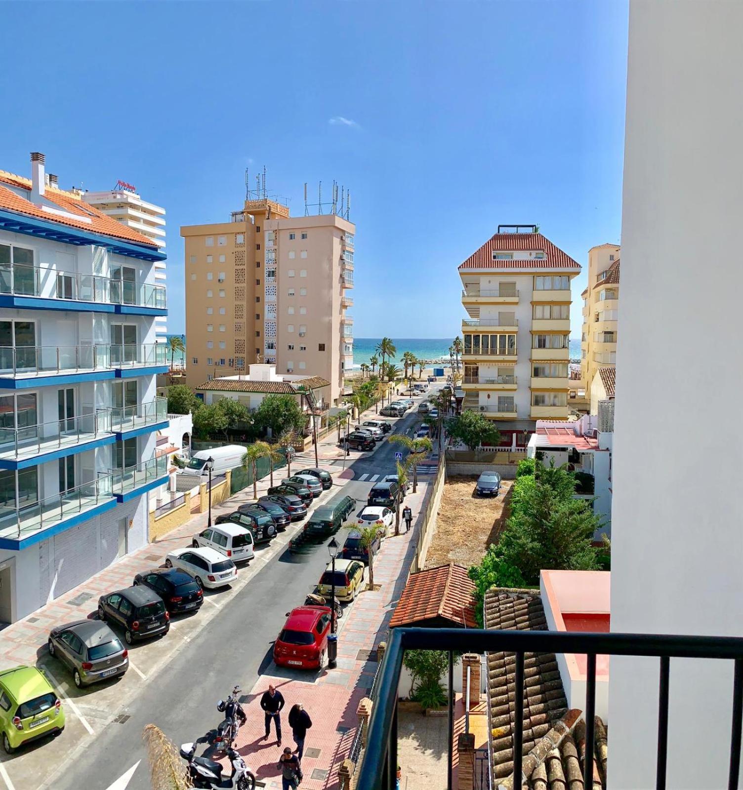 Apartamento Capri Los Boliches Wifi Gratis Beach 100M ฟูเอนฮิโรลา ภายนอก รูปภาพ