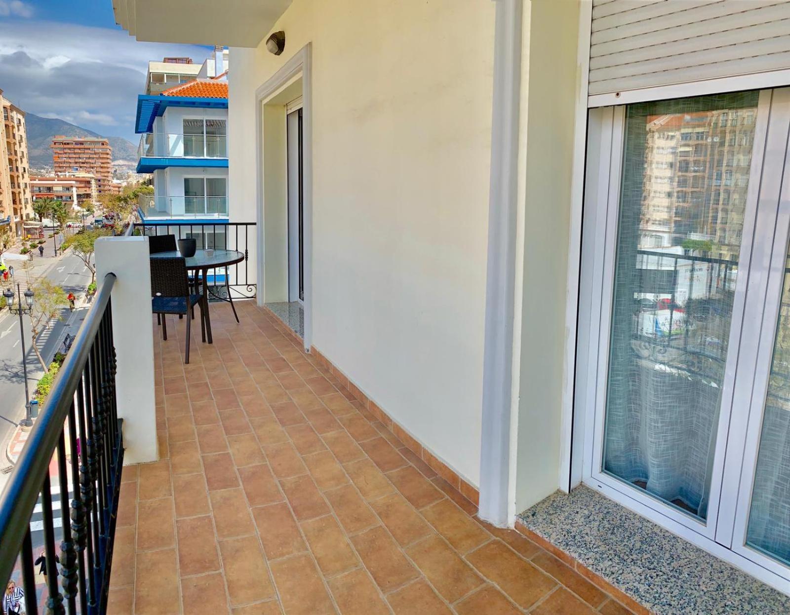 Apartamento Capri Los Boliches Wifi Gratis Beach 100M ฟูเอนฮิโรลา ภายนอก รูปภาพ